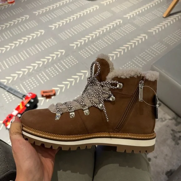 Aquatalia Hadlee Boot NWT Size 8 - Picture 1 of 11